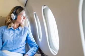 What Are the Best Headphones for Traveling?