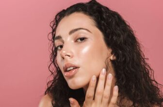 What Are the Differences Between AHA and BHA in Skincare?